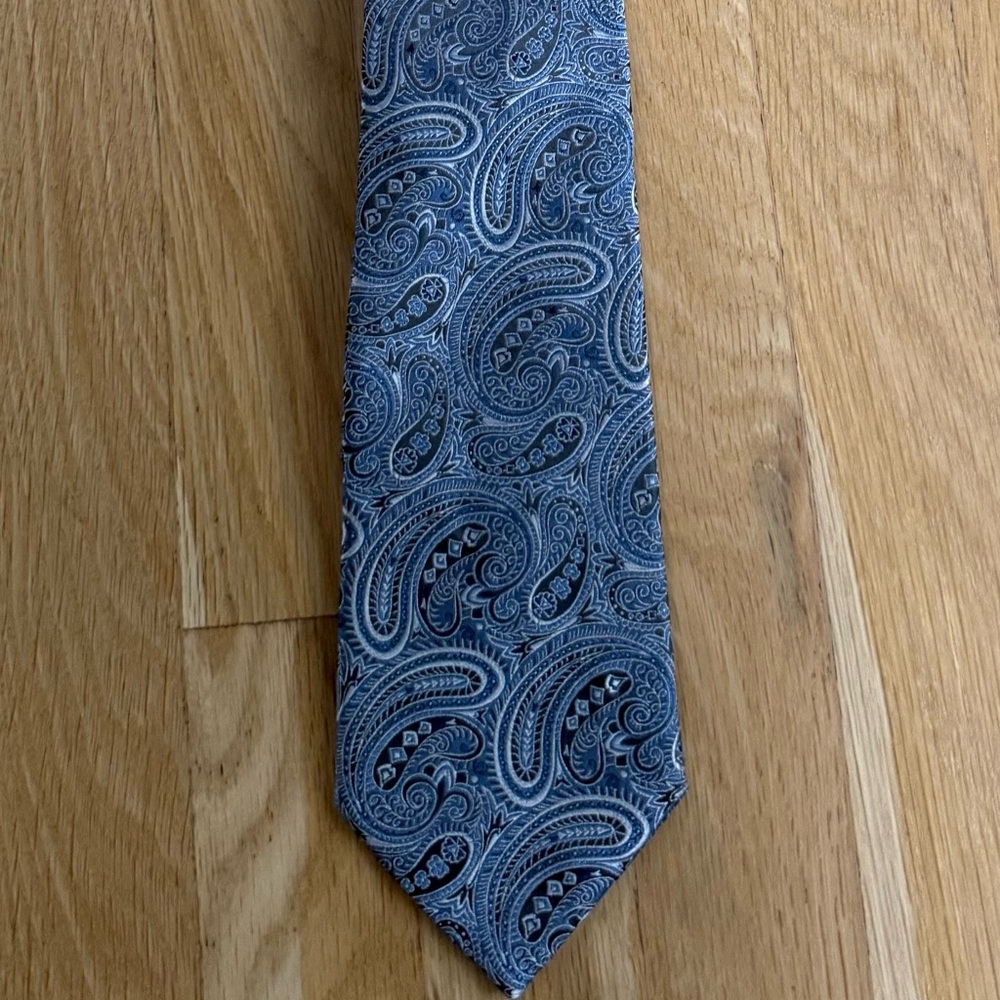 Express Design Studio Tie